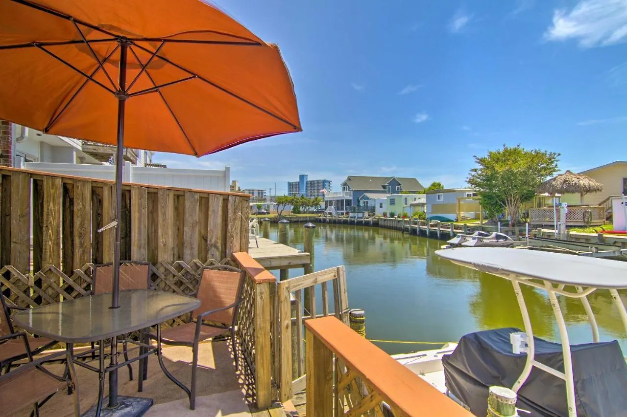 Semesterbostad Ocean City Townhome, Deck With Canal Access!